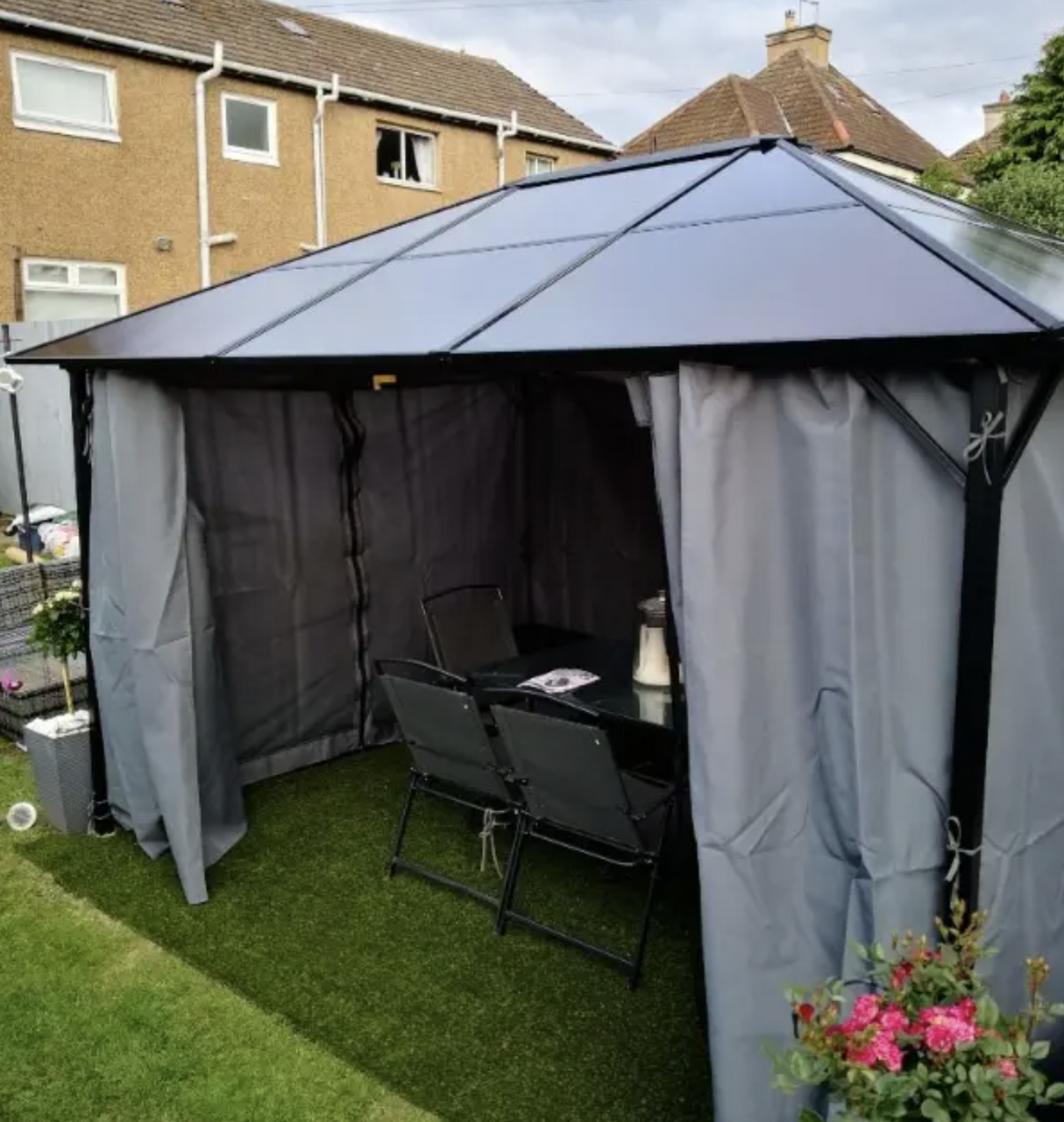 3m x 3m Hardtop Gazebo with Polycarbonate Roof - Aluminium Frame Garden Shelter with Curtains & Mesh Netting
