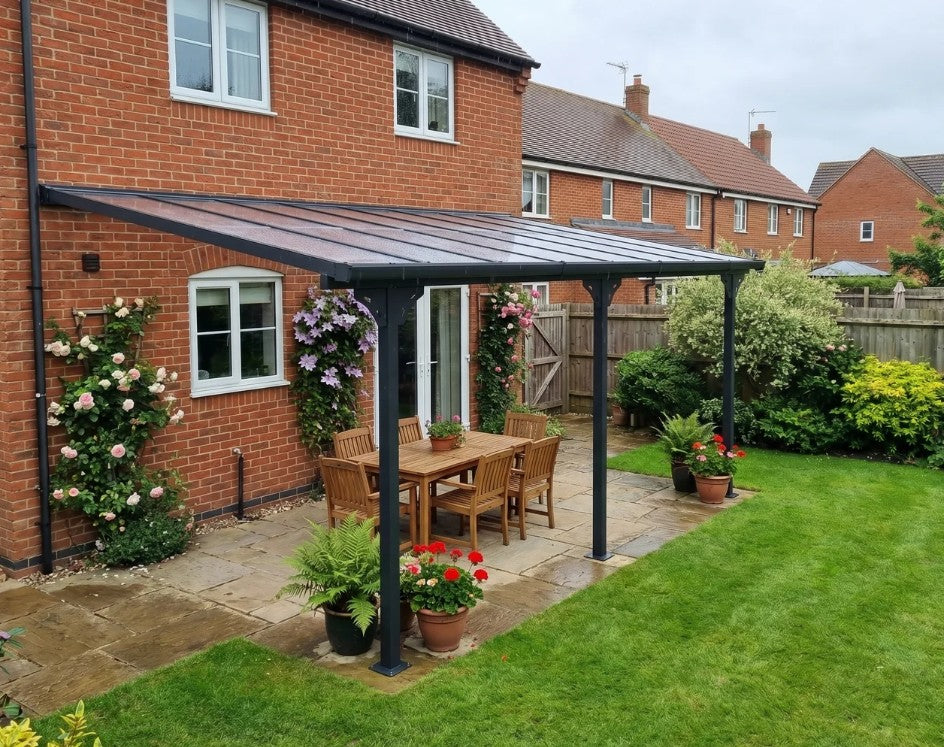 4.35m x 3m Wall Mounted Pergola with Retractable Canopy, Aluminium Frame & Polycarbonate Roof – Grey Patio Cover