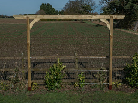 Screen Pergola, Plant Climbing Arbour - Chamfered Sculpted Brace